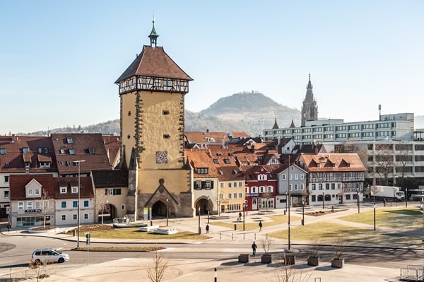 Blick auf den Neckar und die historische Altstadt von Tübingen